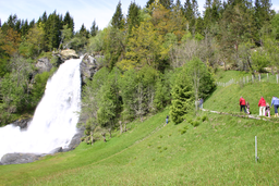 Stigen bakom Steinsdalsfossen