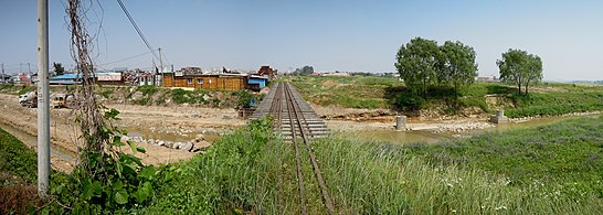 Crossing the Seohocheon in Pyeong-dong, Suwon 37°15′11″N 126°59′40″E﻿ / ﻿37.25306°N 126.99444°E﻿ / 37.25306; 126.99444