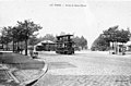 La porte de Saint-Cloud et un tramway à impériale de la Compagnie générale des omnibus, système Mékarski à air comprimé, vers 1900.