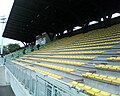 La tribune du stade Aimé-Bergeal porte le nom de Norbert Boucq (1932-2008), entraîneur du CA Mantois en 1968-1969 et de 1970 à 1975.