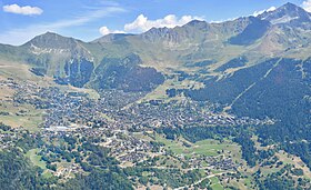 Vue aérienne de la station.