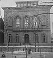 Façade de la bibliothèque publique de Boston sur Boylston Street.