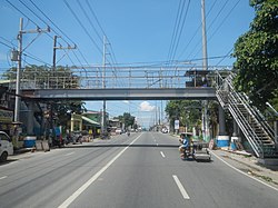 Tanawin mula sa Maharlika (National) Highway sa bahagi ng Barangay Makiling na bumabagtas sa kahabaan ng lungsod ng Calamba hanggang sa lalawigan ng Batangas