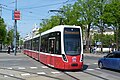 Alstom Flexity přijíždí k Parlamentu