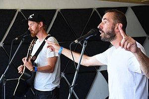 BomBarďák na festivalu Otevřeno Jimramov v roce 2017 (zleva Michal Dalecký a Jiří Jelínek)