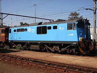 No. E1950 in PRASA’s backdrop blue livery at Beaufort West, 15 September 2015