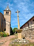 La croix latine en pierre du Souvenir du Jubilé érigée par les habitants de Colombier-en-Brionnais en 1851.