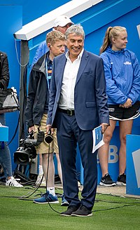 John Inverdale - Aegon Eastbourne (35678389225).jpg