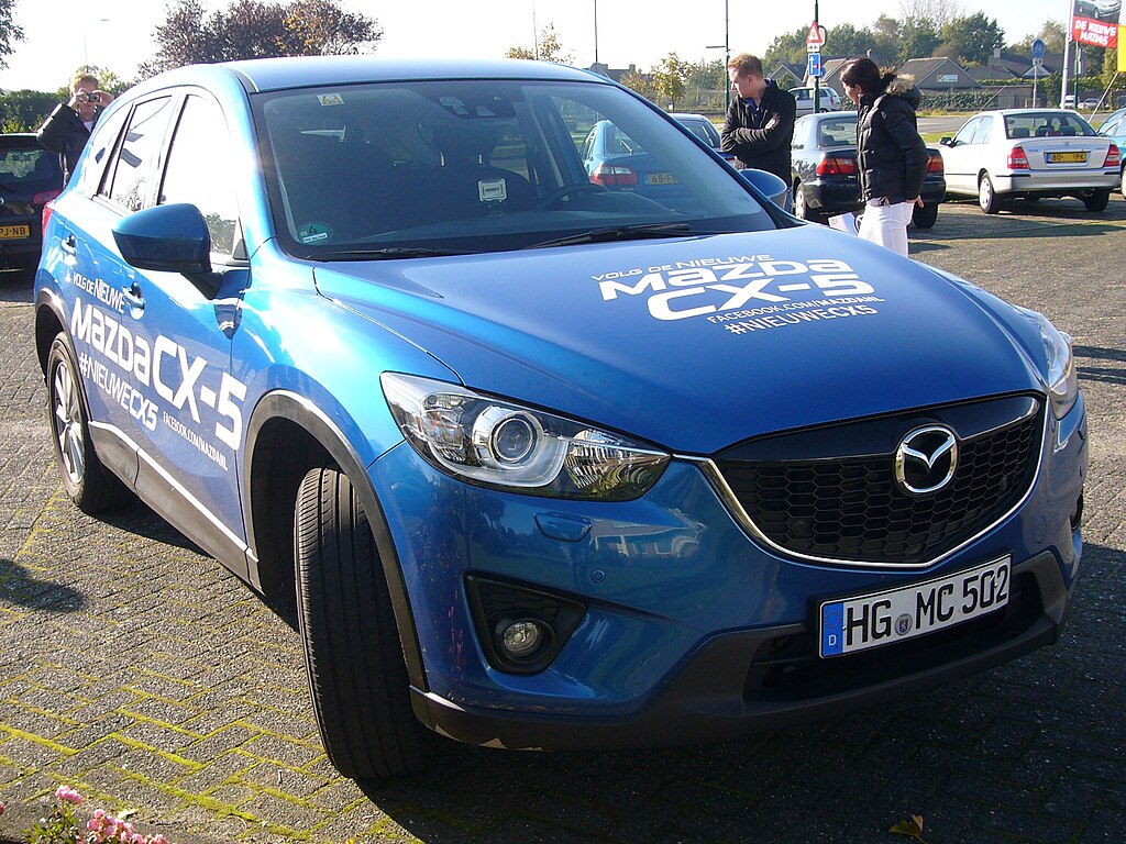 1024px-Mazda_CX-5_%28front%29.jpg