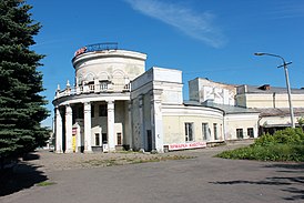 Здание кинотеатра «Коммунар» в Новокузнецке