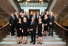 Gruppenfoto der neuen Regierung