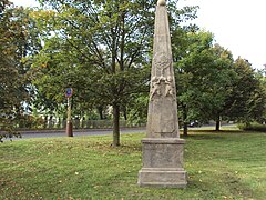 Obelisk v českolipské Železničářské ulici