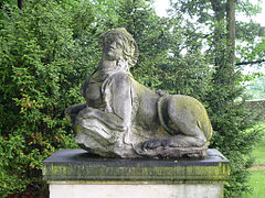 Steinerne Sphinx, gestiftet durch die Gräfin Kielmannsegge
