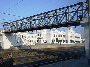 Sinanju Ch'ŏngnyŏn station, western terminus of the Kaech'ŏn Line