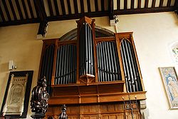 The organ, installed in 1868 and rebuilt in 1966 by Wood, Wordsworth & Co. St Lawrence organ.jpg