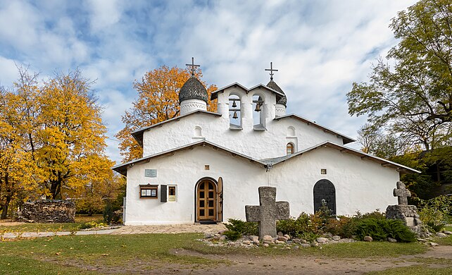 634. Церковь Покрова Пресвятой Богородицы и Рождества «от Пролома» (церковь Покрова от Пролома), Псков Автор — Елена Нечипоренко