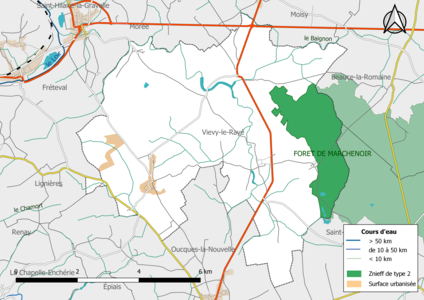 La « Forêt de Marchenoir », une ZNIEFF de type 2[Note 2], couvre une frange est du territoire communal.