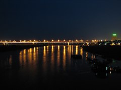 Cầu Chương Dương bắc qua sông Hồng