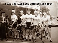 Équipe de A.C.S BOISSEC dont Serge guillaume à ses débuts en 1964