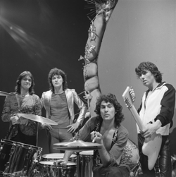 Golden Earring- TopPop 1974 8.png