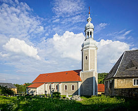 Kościół parafialny p.w. śś. Feliksa i Adaukta z 1784 roku w Golejowie.