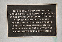 Plaque commemorating the discovery of 21-cm radiation from the Milky Way Green Banks - Ewen-Purcell Horn Antenna info.jpg