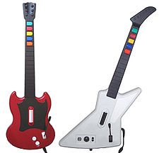 [Obrazek: 225px-Guitar_Hero_II_guitar_controllers.jpg]