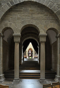 Portal des romanischen Westwerks mit Blick zum Altar 2014.