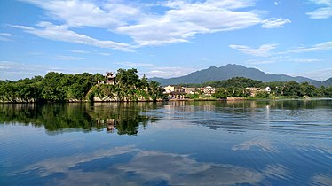 La rivière Qingyi à Taohuatan dans la province de Anhui