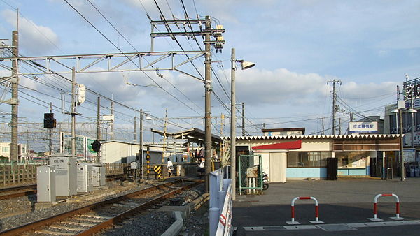 600px-KeiseiMakuhariEki2006-6.jpg