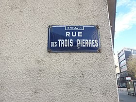 Voir la plaque.