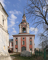 Колокольня Знаменского монастыря.