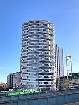 The NLA Tower/No. 1 Croydon was the tallest building in Croydon for 38 years until 2009.