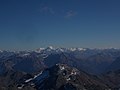 Piz Tasna (vorn) vom Fluchthorn, Ortlermassiv im Hintergrund