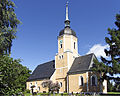 Kirche (mit Ausstattung), Kirchhof mit Einfriedungsmauer und barocker Grabfigur an der Kirche