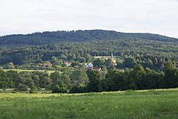 Vrch Hrad nad obcí Skočice