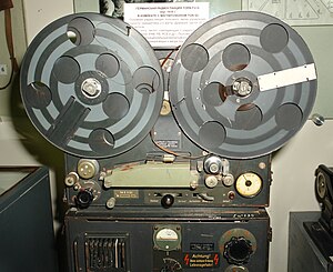 Tonschreiber from a German radio station in World War II. Ton S.b, tape unit.jpg
