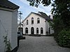 Villa Poldergaard, met postamenten