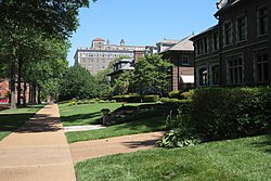 Washington Terrace, DeBaliviere Place, июнь 2017 г.