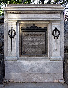 Tablet commemorating the location of Fort Washington Bennett Park New York Manhattan Fort Washington Memorial Mark.jpg