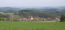 Pohled na obec od západu