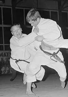 Brian Jacks vs A. van Polanen 1967.jpg