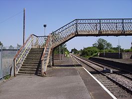 Brigg station footbridge.jpg