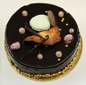 Français : Gâteau à base de mousse au chocolat...