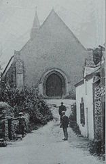 Photo ancienne, façade ouest vue de la rue du Four.