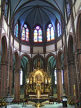 Ladrillo gótico en la catedral de los Santos Pedro y Pablo, Gliwice, Polonia