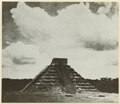 The central pyramid Chichen Itza