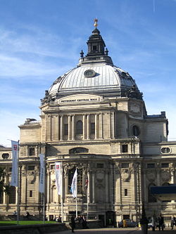 A Westminster Central Hall, az 1. hivatalos sakkolimpia helyszíne