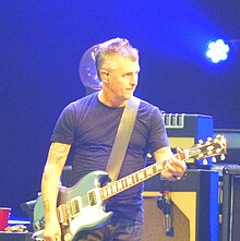 Pearl Jam guitarist Mike McCready MikeMcCready2013.JPG