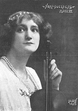 Нора Дюсберг (1912)